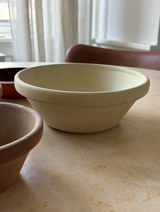 Beige lerskål